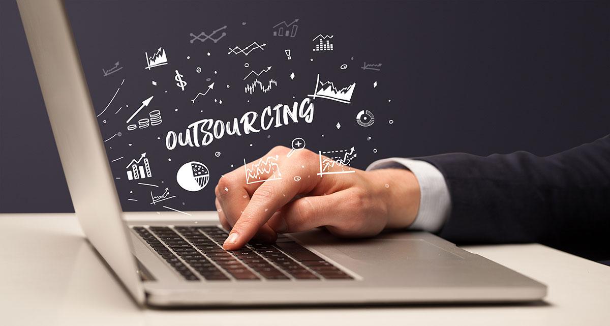 Why Outsourcing Collections is Necessary for B2B SaaS Companies